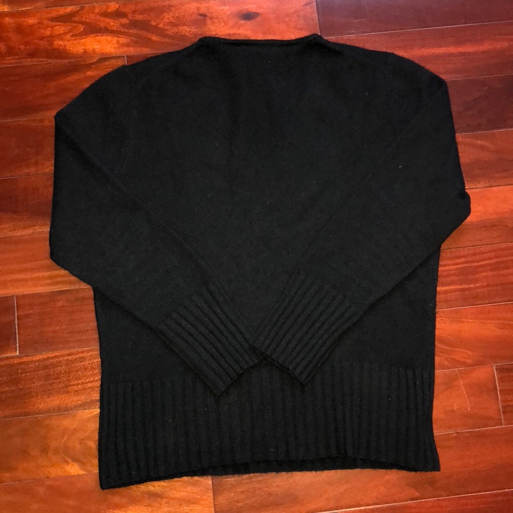 100% Cashmere Sweater - Picture 2 of 2